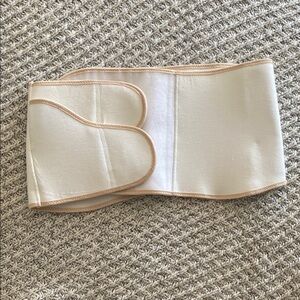 Belly Bandit Shortie Postpartum Belly Wrap Size Large